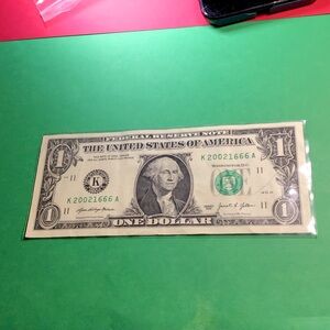 2021 STAR NOTE VG NUMBERS AS VG CONDITION AS YOU CAN SEE IN PHOTOS